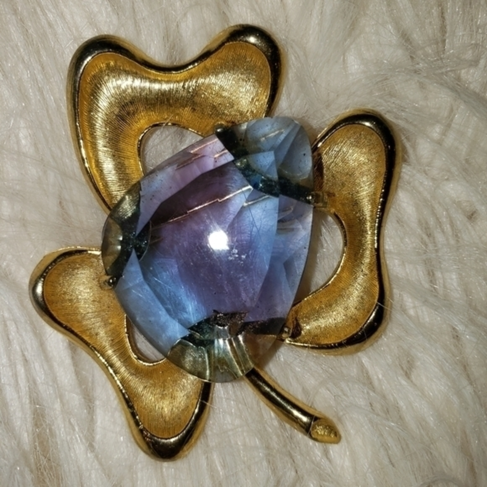 VTG BSK‎ 3 LEAF CLOVER BROOCH
